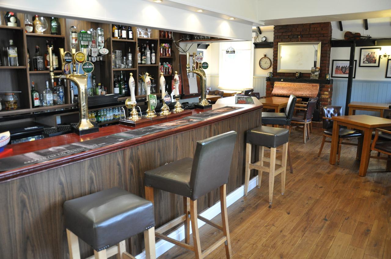 The Emmbrook Inn Hotel Wokingham Exterior foto